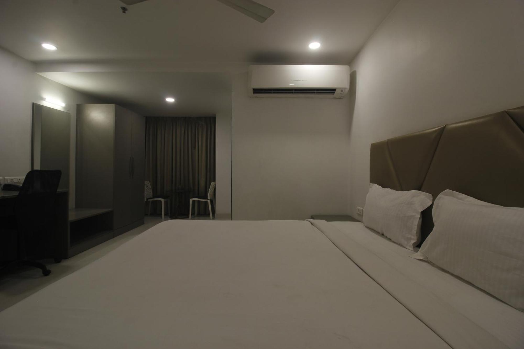 Hotel Ssr Grand Hyderabad Eksteriør bilde