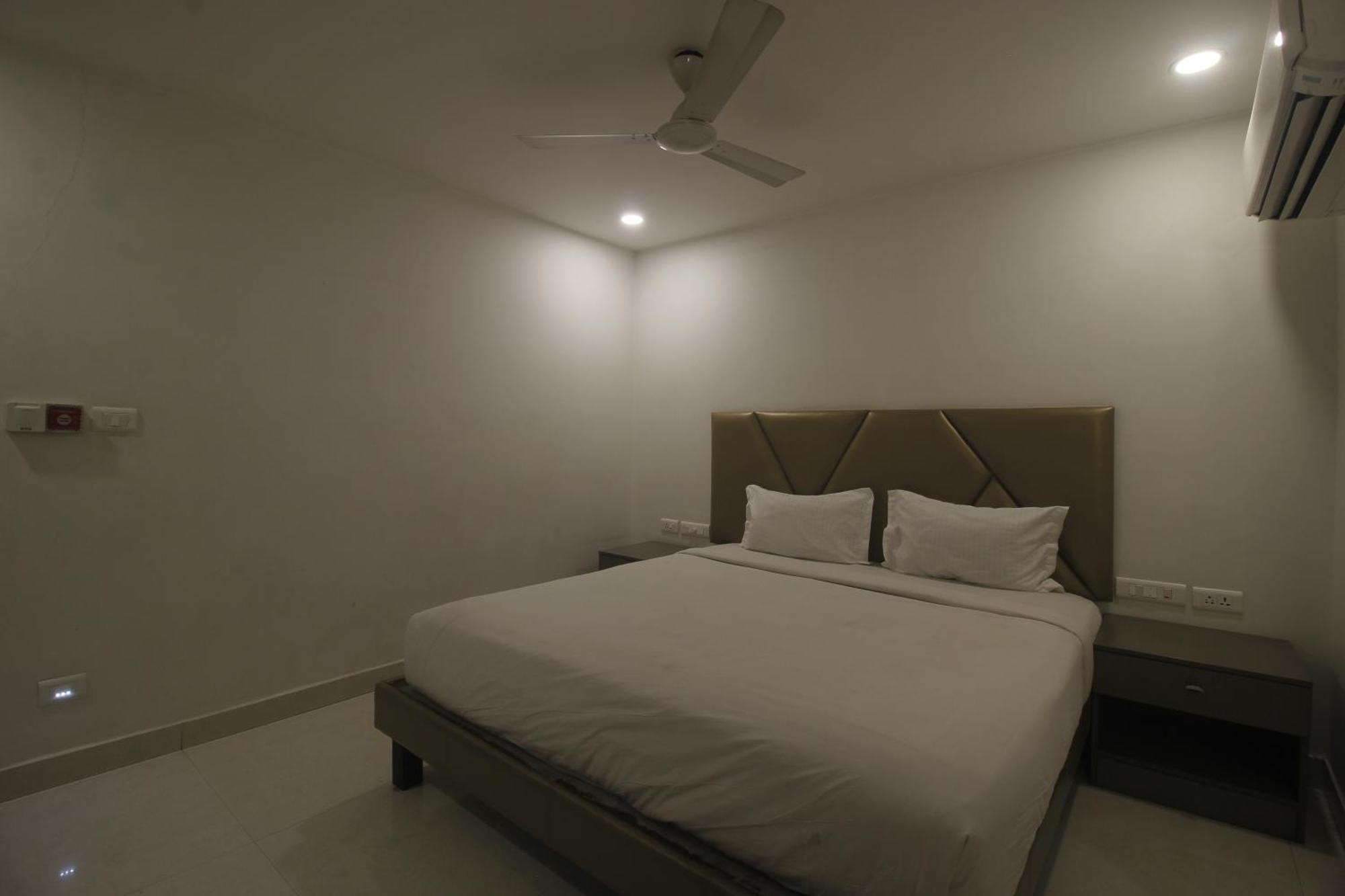 Hotel Ssr Grand Hyderabad Eksteriør bilde