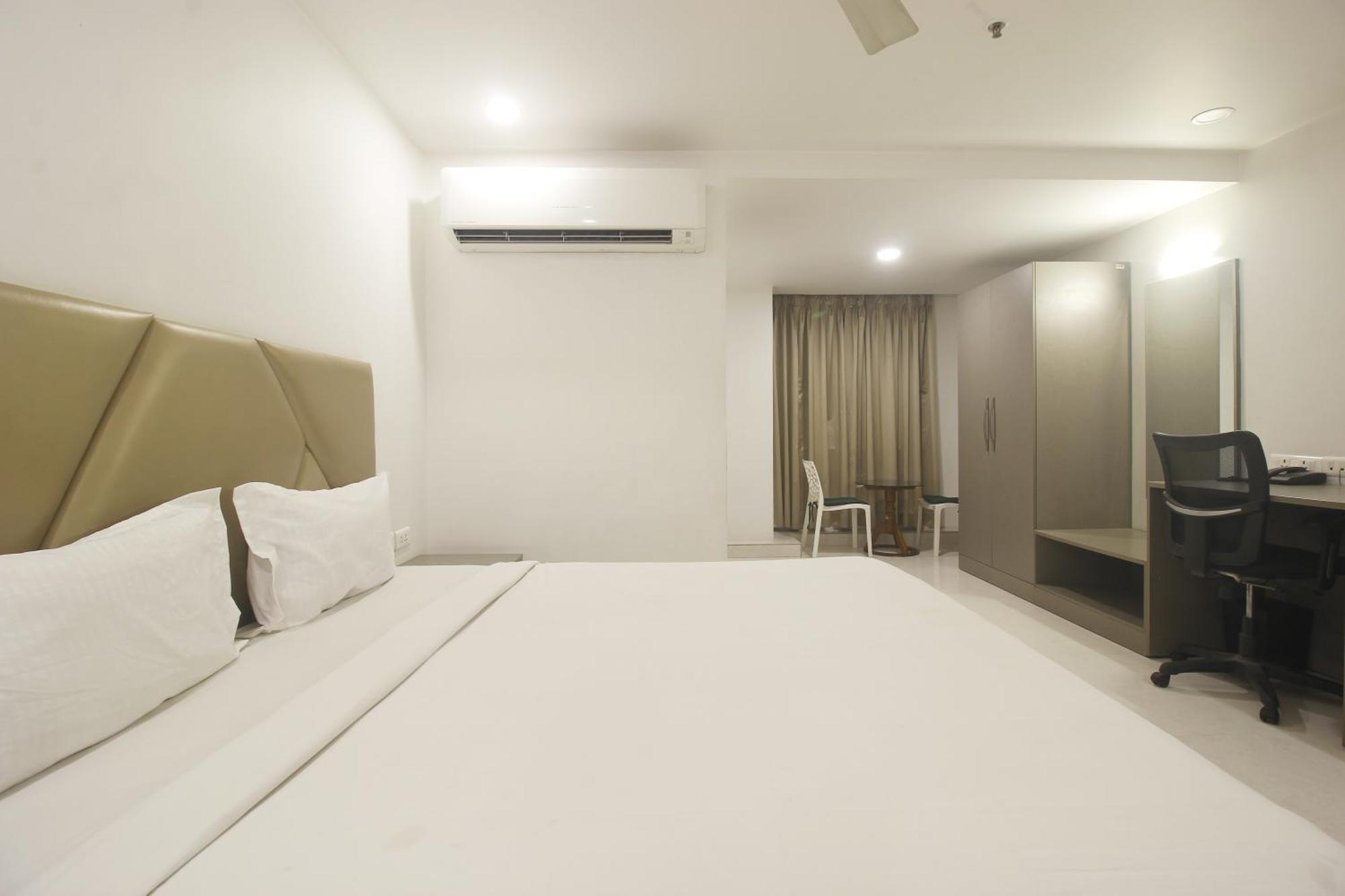 Hotel Ssr Grand Hyderabad Eksteriør bilde